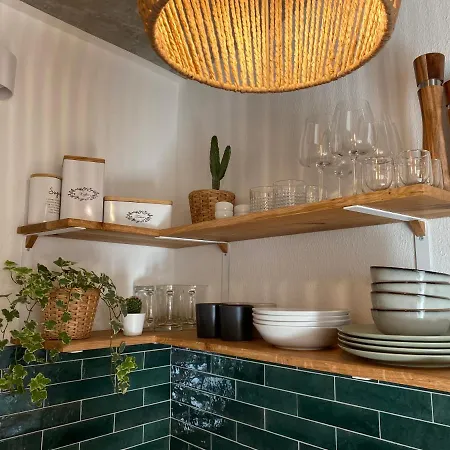 Butler Skyline Netflix